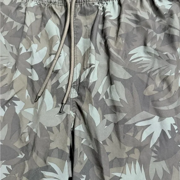 Leafy Camouflage swim trunks - Picture 2 of 4